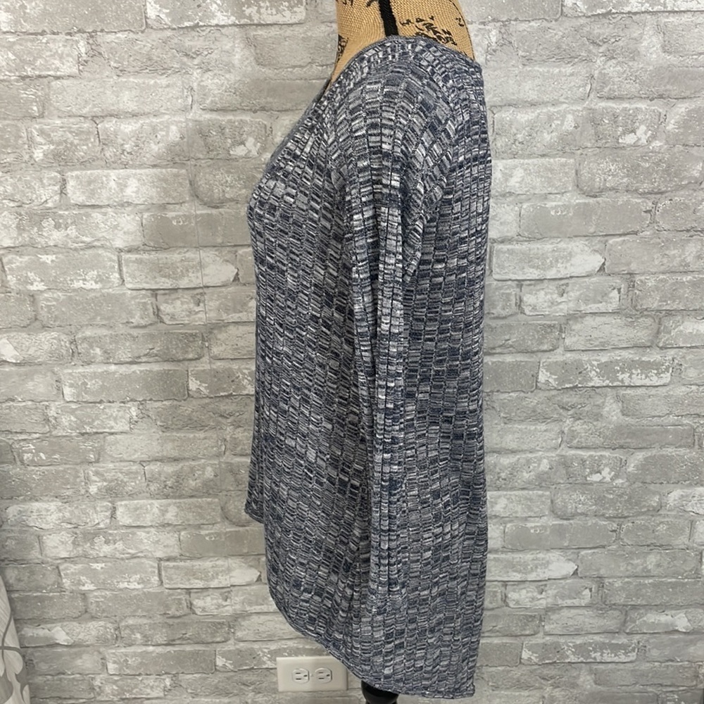 Fantastic Fawn Split Open Back Pullover Lightweight Sweater - Picture 3 of 5